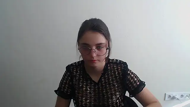 Snapshot of Sun_Shine__ chatting on 12, 7, 2026 Sun Shine online show from 12, 7, 2026