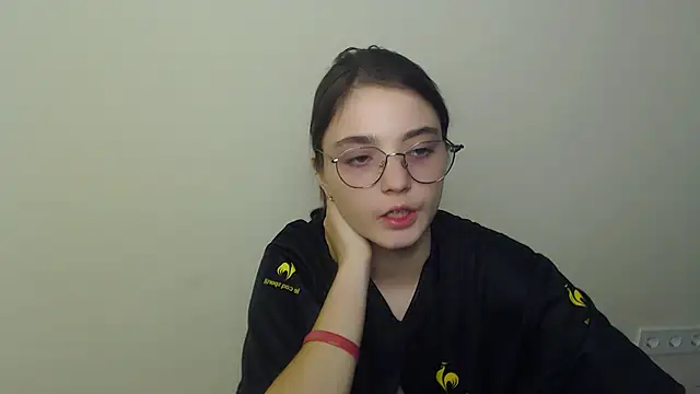 Snapshot of Sun_Shine__ chatting on 13, 7, 2026 Sun Shine online show from 13, 7, 2026