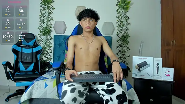 Snapshot of _taylor_black chatting on 7, 10, 2025 taylor black online show from 7, 10, 2025