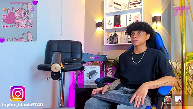  taylor black online show from 5, 8, 2026