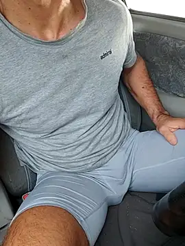 Snapshot of GreekGuyOutdoors chatting on 27, 11, 2025 GreekGuyOutdoors online show from 27, 11, 2025