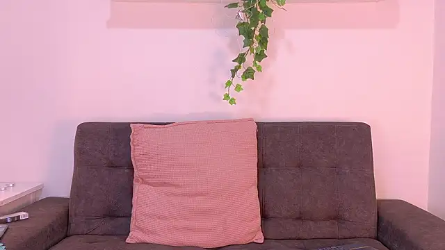 TiffValentinee  online show from 7, 3, 2026