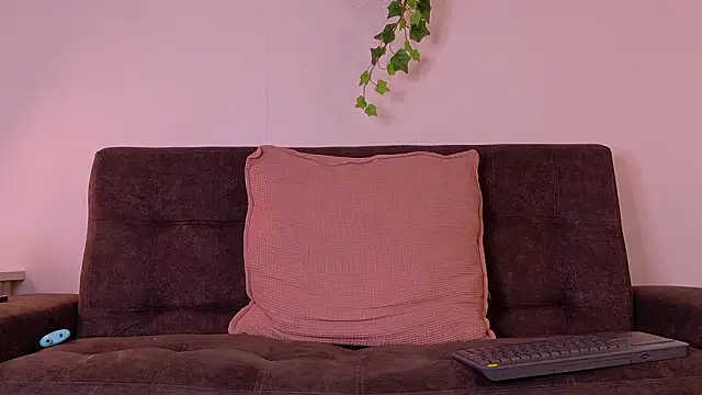 TiffValentinee  online show from 10, 3, 2026