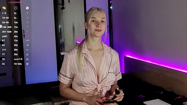 HitchcocianBlonde online show from 1, 10, 2025