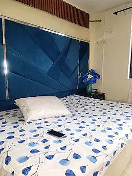 Snapshot of CrisMarulanda chatting on 22, 11, 2025 CrisMarulanda online show from 22, 11, 2025