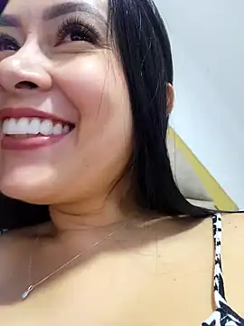 Snapshot of CrisMarulanda chatting on 29, 11, 2025 CrisMarulanda online show from 29, 11, 2025