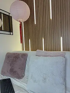 MylaDreams online show from 24, 2, 2026