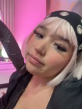 hinata dolly online show from 29, 4, 2026