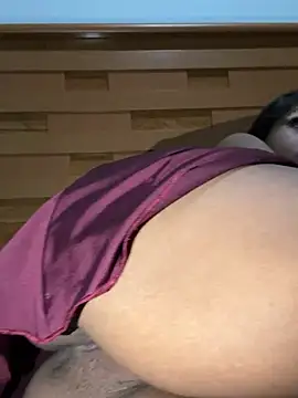 hillarymoreninha online show from 21, 4, 2026