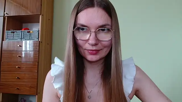 LooveELLYx online show from 6, 5, 2026