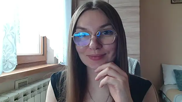 LooveELLYx online show from 4, 7, 2026