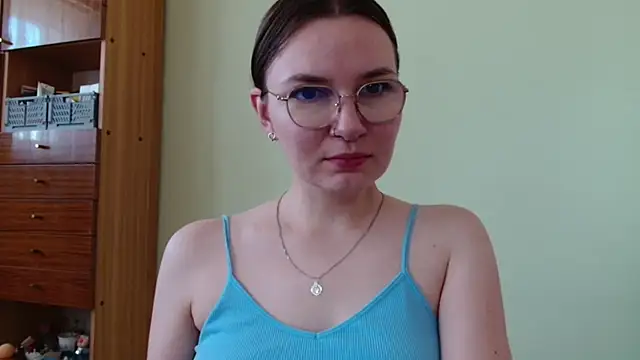 LooveELLYx online show from 9, 7, 2026