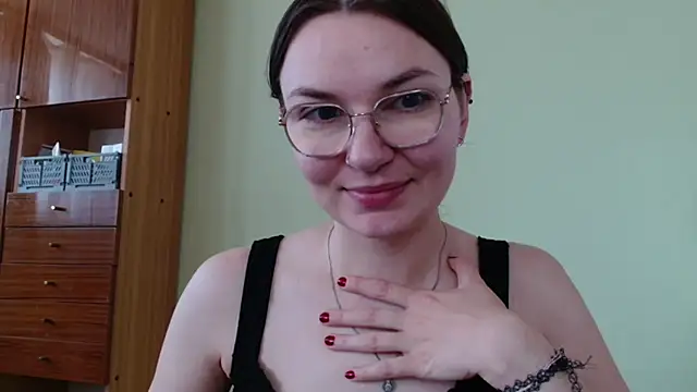 LooveELLYx online show from 14, 7, 2026