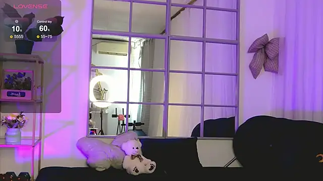 SarahRaynex online show from 4, 8, 2026