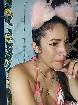 karinnahotdirty online show from 8, 5, 2026