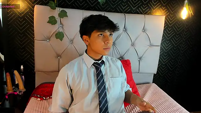 Thiago Kozak online show from 7, 10, 2025