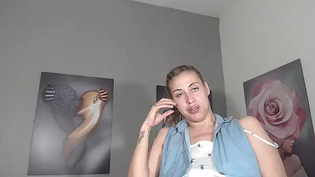Snapshot of AntonellaBlanc chatting on 24, 7, 2026 AntonellaBlanc online show from 24, 7, 2026