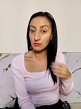 Snapshot of Oriana111 chatting on 11, 5, 2026 Oriana111 online show from 11, 5, 2026