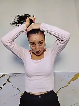 Snapshot of Oriana111 chatting on 17, 5, 2026 Oriana111 online show from 17, 5, 2026