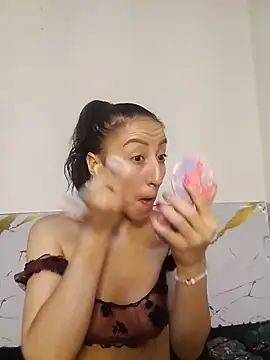 Snapshot of Oriana111 chatting on 24, 5, 2026 Oriana111 online show from 24, 5, 2026