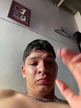 Snapshot of RobinLenoxx chatting on 23, 10, 2025 RobinLenoxx online show from 23, 10, 2025