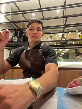 Snapshot of RobinLenoxx chatting on 29, 10, 2025 RobinLenoxx online show from 29, 10, 2025