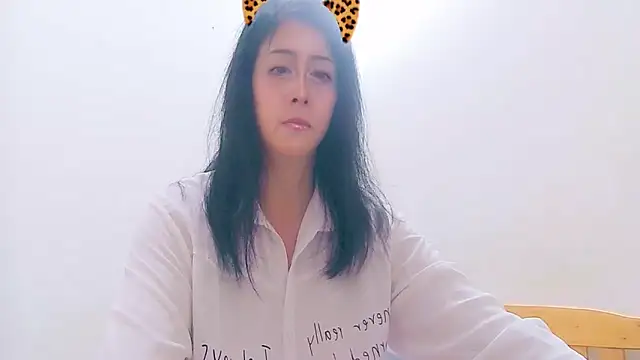 Snapshot of yueeraijj88 chatting on 13, 9, 2025 yueeraijj88 online show from 13, 9, 2025