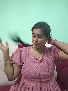 Snapshot of tamilaruvi chatting on 2, 7, 2026 tamilaruvi online show from 2, 7, 2026