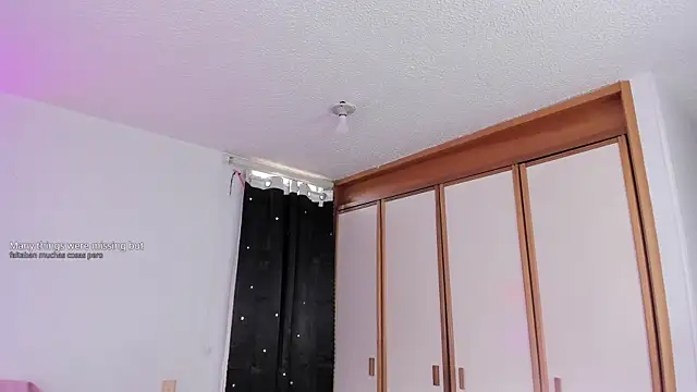 Snapshot of Londonttipton chatting on 3, 10, 2025 Londonttipton online show from 3, 10, 2025