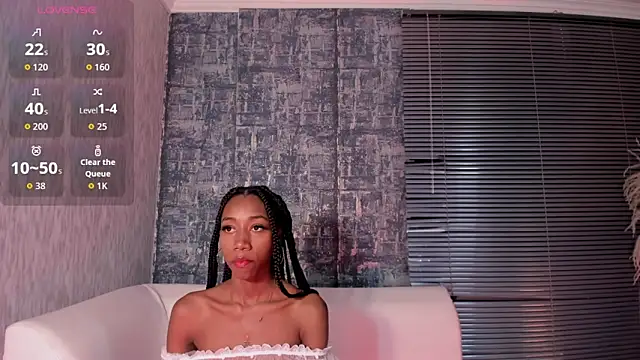 NathalyLeen online show from 10, 10, 2025