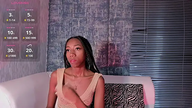 NathalyLeen online show from 14, 10, 2025