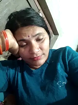 Snapshot of couple_71 chatting on 28, 11, 2025 couple 71 online show from 28, 11, 2025