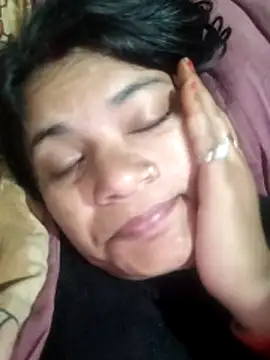 Snapshot of couple_71 chatting on 28, 11, 2025 couple 71 online show from 28, 11, 2025