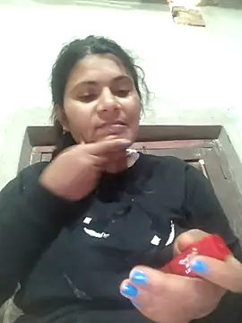 Snapshot of couple_71 chatting on 14, 12, 2025 couple 71 online show from 14, 12, 2025