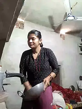 Snapshot of couple_71 chatting on 17, 2, 2026 couple 71 online show from 17, 2, 2026