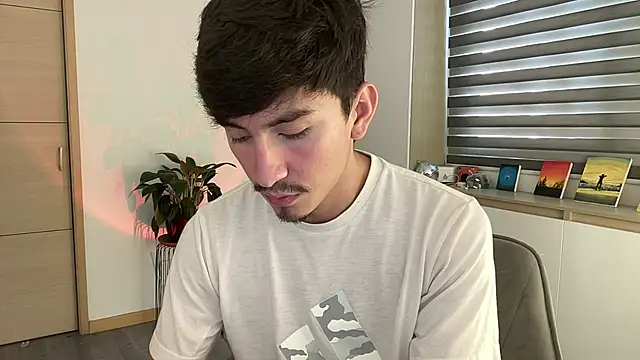 sweettaaron01 online show from 28, 10, 2025