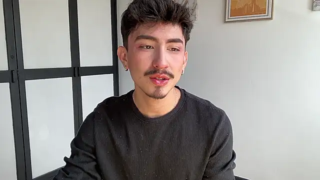 sweettaaron01 online show from 25, 2, 2026