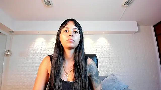 freyja sweet  online show from 3, 11, 2025