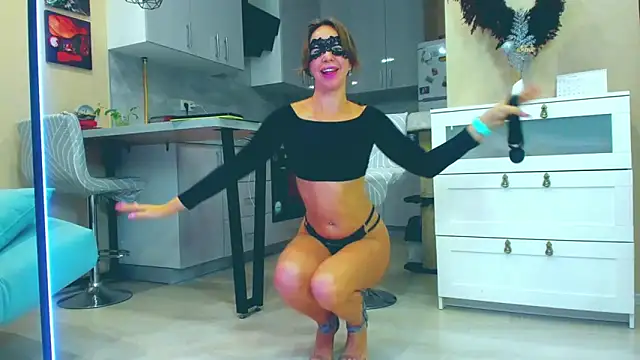 Snapshot of MadinaBrown chatting on 10, 10, 2025 MadinaBrown online show from 10, 10, 2025