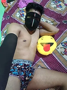 Dassing strip couple online show from 2, 10, 2025