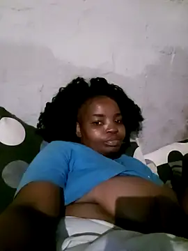 Snapshot of ShySexyBaddiexx chatting on 7, 4, 2026 ShySexyBaddiexx online show from 7, 4, 2026
