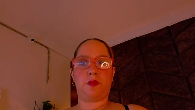 JenaCooper  online show from 11, 11, 2025