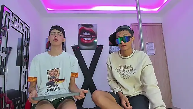 TWINKS FRIENDS online show from 5, 10, 2025