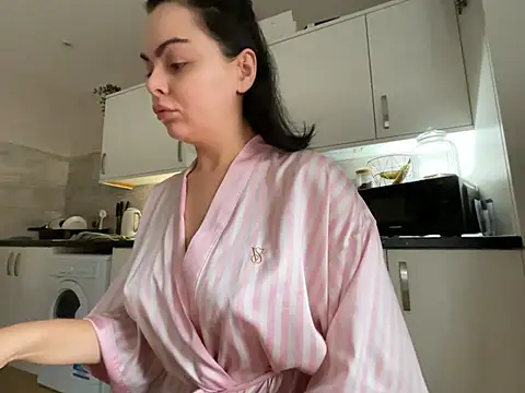 Snapshot of FrancescaXO chatting on 6, 2, 2026 FrancescaXO online show from 6, 2, 2026