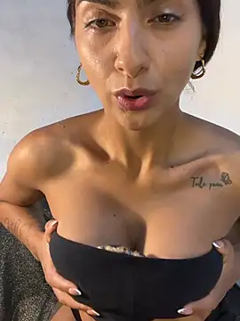 chicachocolate01 online show from 20, 2, 2026