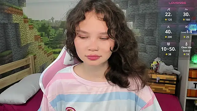 EmilyChaves online show from 10, 9, 2025