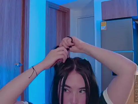 Snapshot of _bella1 chatting on 6, 1, 2026 bella1 online show from 6, 1, 2026