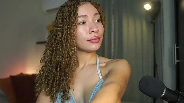 isabella-garcia- online show from 16, 9, 2025