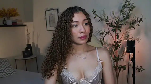 isabella-garcia- online show from 1, 7, 2026