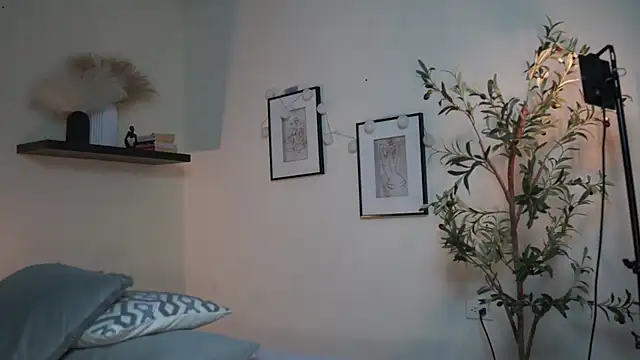 isabella-garcia- online show from 8, 7, 2026